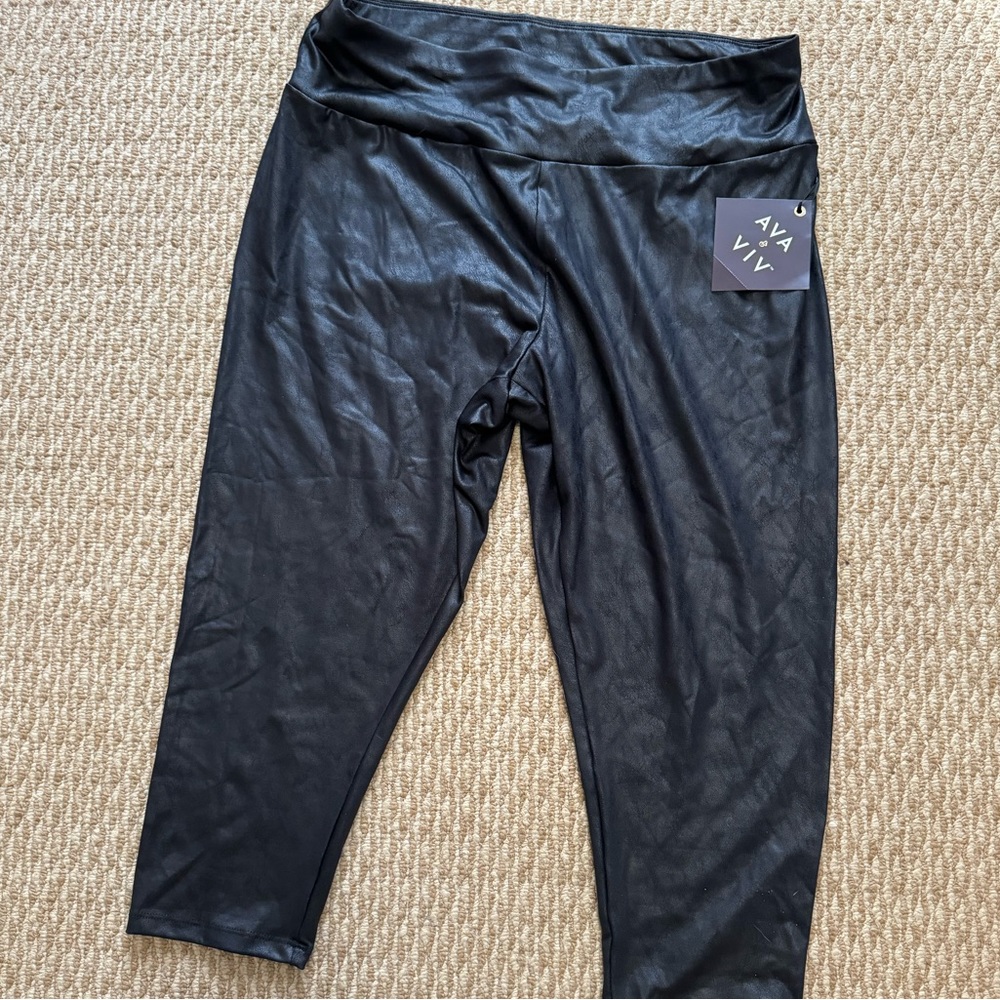 Leather Look Cropped Leggings